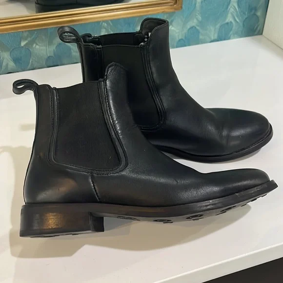 Thursday Boot Company Dutchess Chelsea Boot - Picture 2 of 11